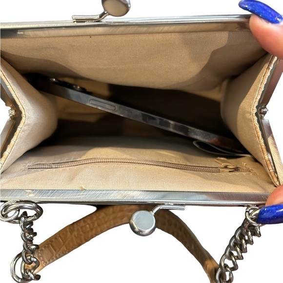 Liz Claiborne Faux Snakeskin & Satin Look Purse Chain and Faux Snakeskin Strap - Picture 16 of 16